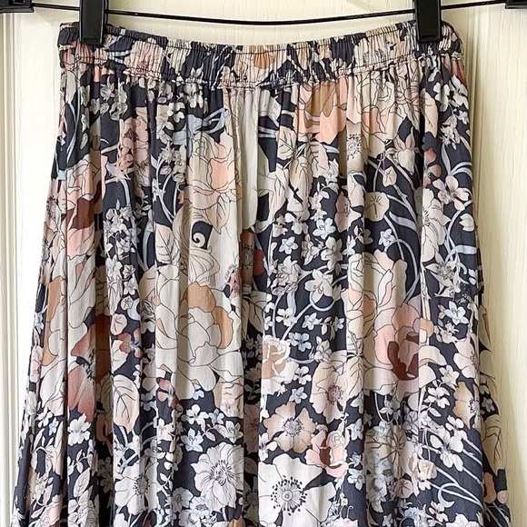 Spell Amethyst Maxi Skirt Boho Tiered Floral Nightfall Small EUC - Picture 6 of 7